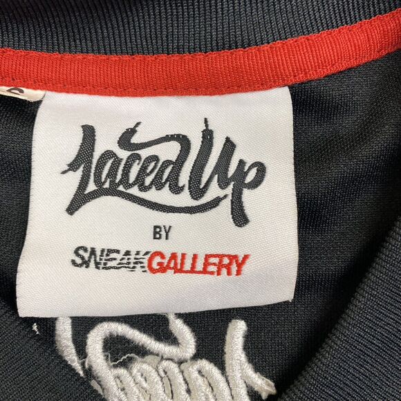 Sneak Gallery LACED UP G.O.A.T. MICHAEL JORDAN #23 JERSEY RETR0 95 “ I’m Back” - Picture 5 of 16